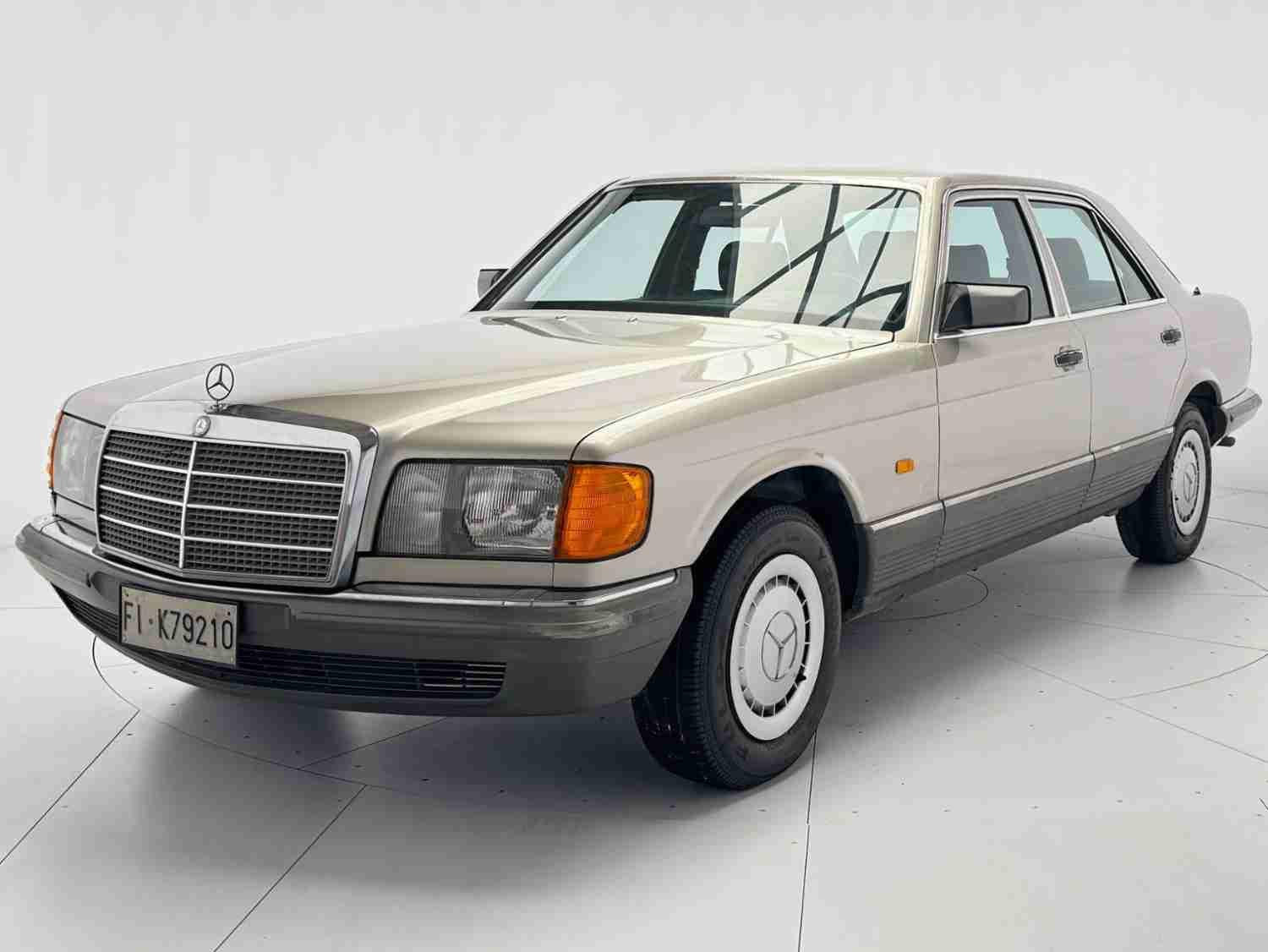 Mercedes-Benz - 280 SE NO RESERVE - 1985