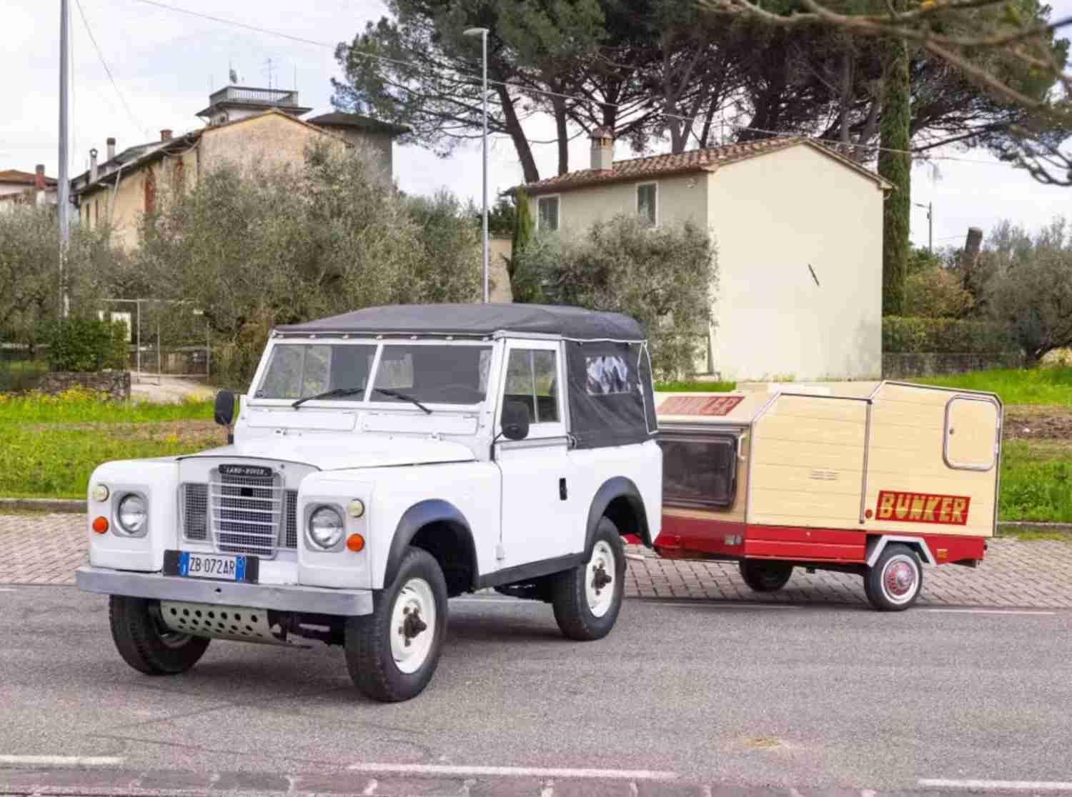 Land Rover - 88 + Bunker trailer - NO RESERVE - 1978