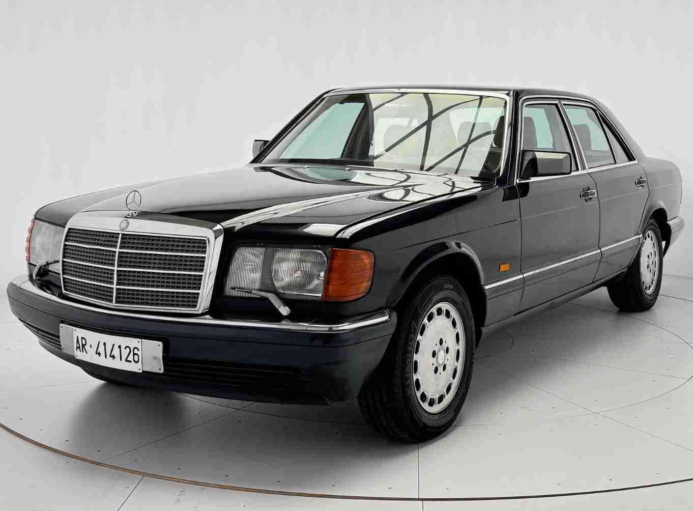  Mercedes-Benz - 560 SE W126 - 1989